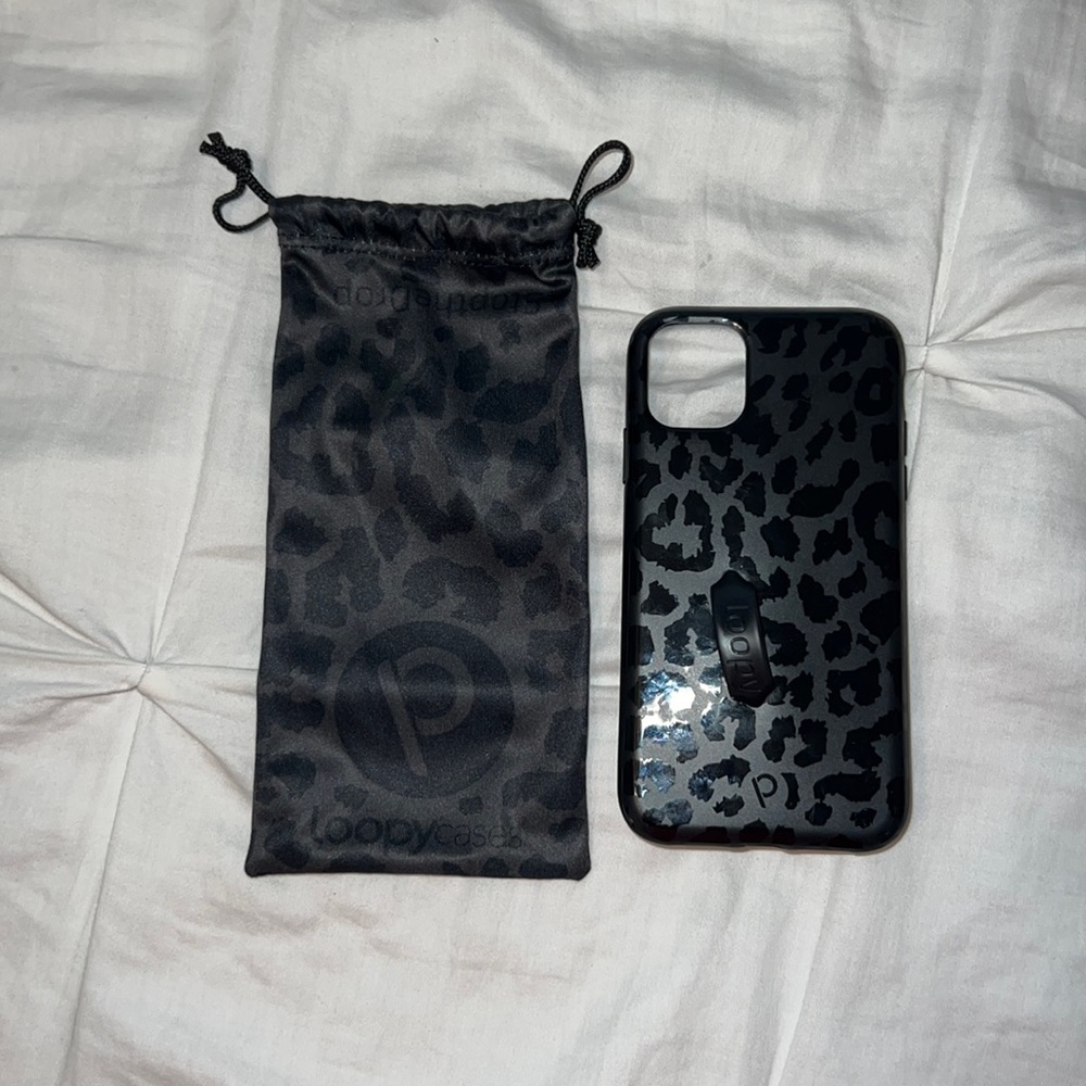 Black Leopard Loopy Case